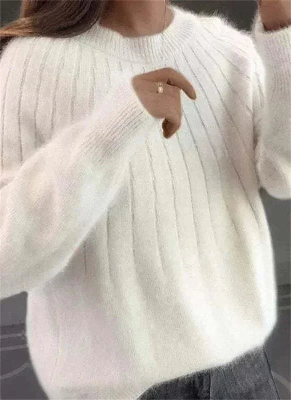 Damski sweter zimowy z okrągłym dekoltem i prążkowaną dzianiną