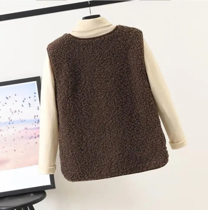 Efektowna Kamizelka Damska i Przednimi Kieszeniami