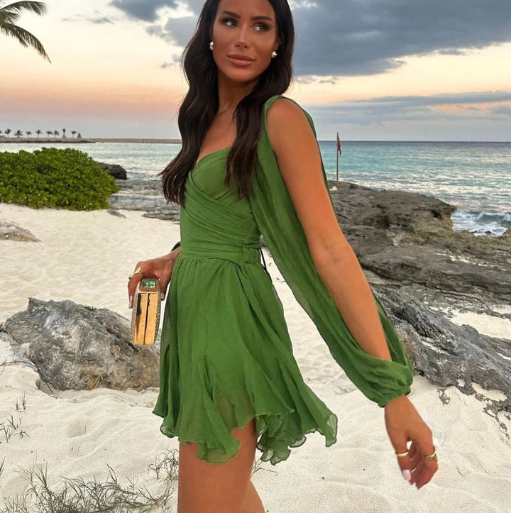 Damska letnia mini sukienka z wysokim stanem i płynnym krojem