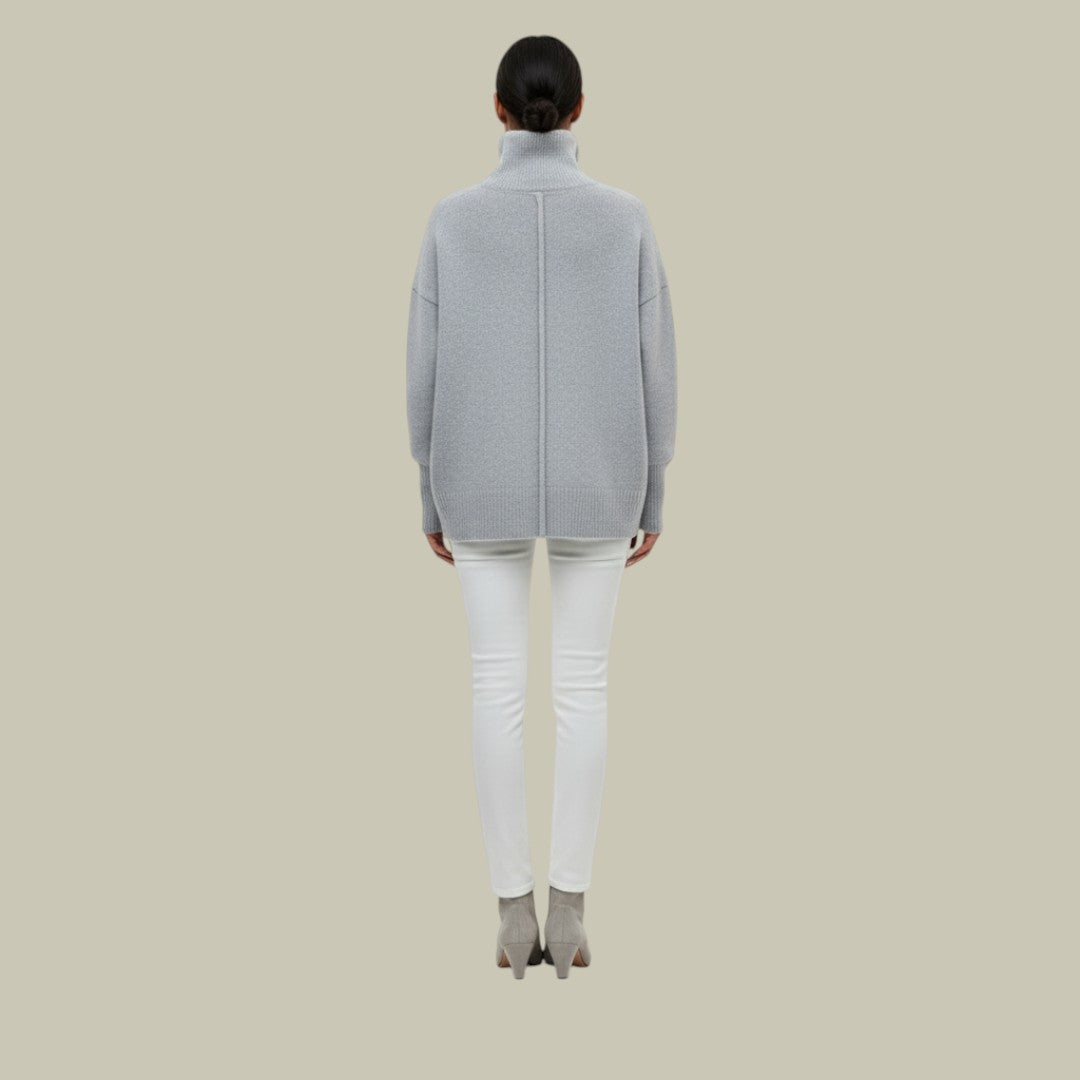 Damowy oversize'owy sweter z grubej dzianiny i golfem na zimę