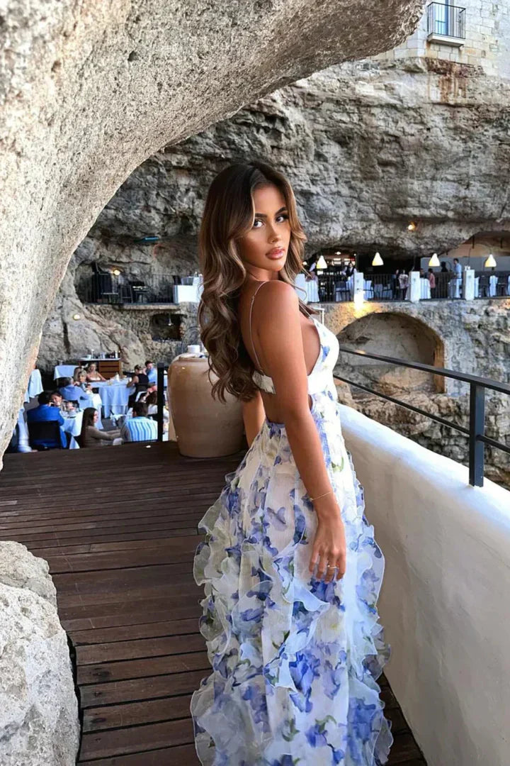 Elegancka kwiatowa sukienka maxi z falbanami