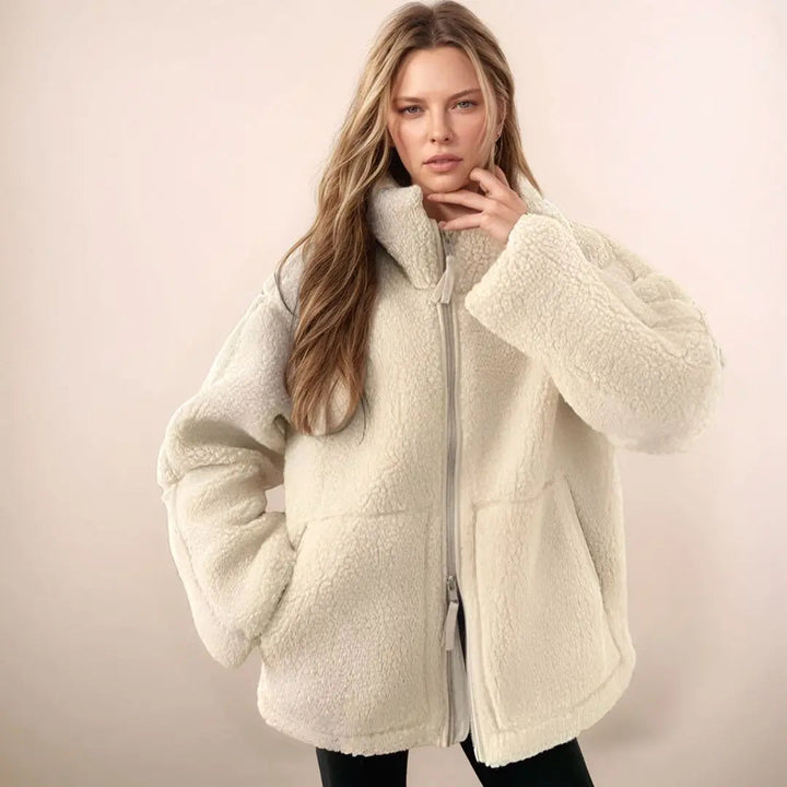 Damska kurtka zimowa z ociepleniem i kieszeniami